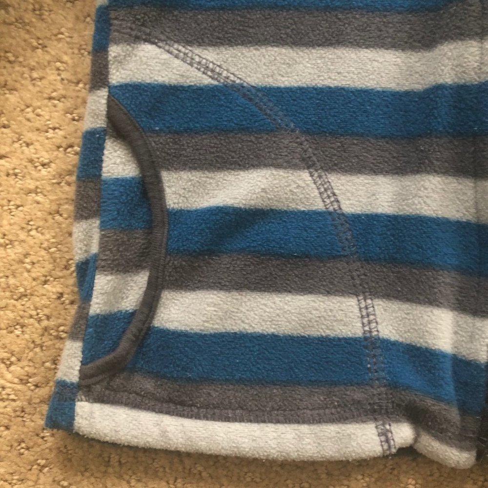 Fleece jacket - Picture 2 of 3
